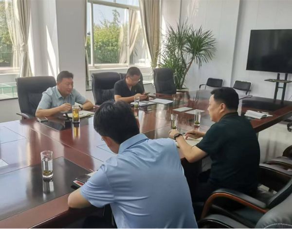肥城市科技局黨組書記、局長(zhǎng)劉傳忠一行蒞臨公司指導(dǎo)工作
